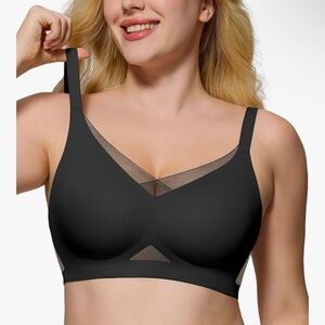 NEW- As Fairy Wireless Everyday Bra in Black/Nude Mesh
